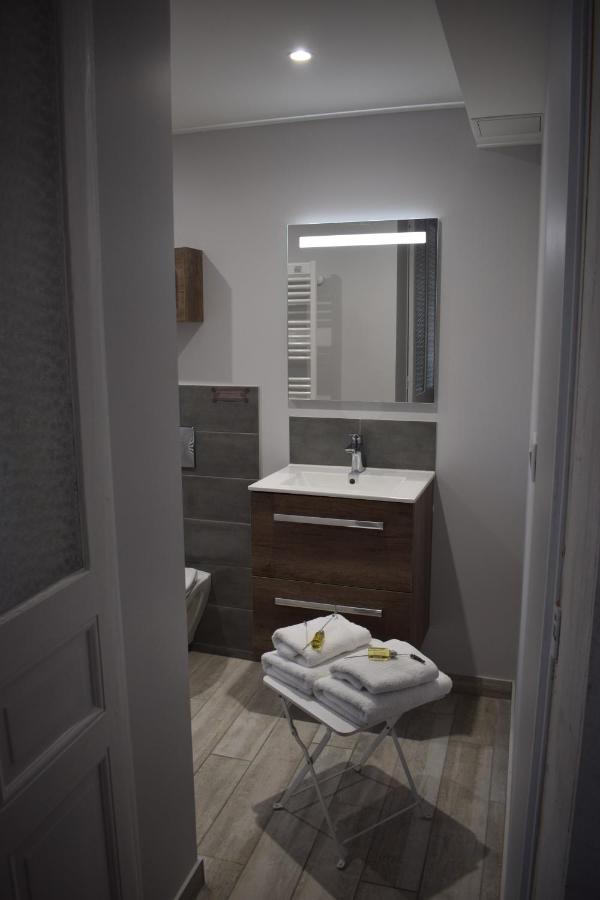 Au N°1 Bed & Breakfast Bourges Exterior photo