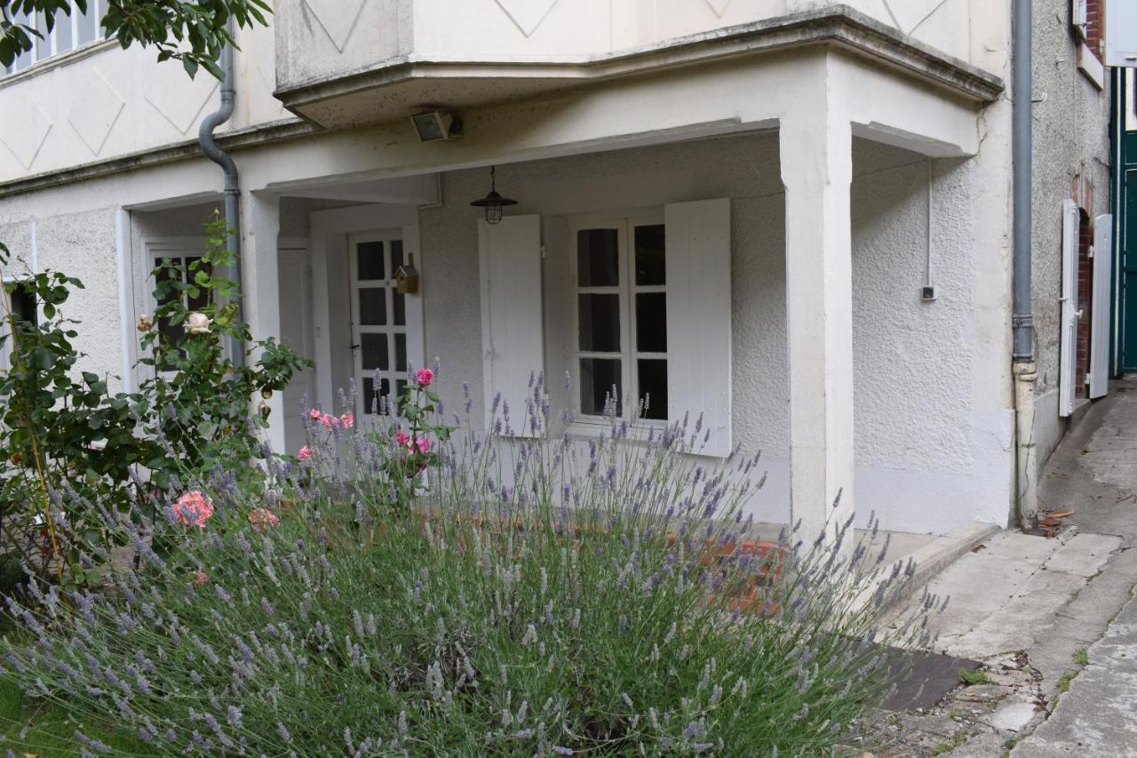 Au N°1 Bed & Breakfast Bourges Exterior photo