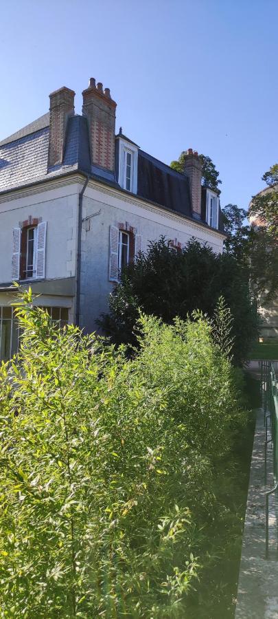Au N°1 Bed & Breakfast Bourges Exterior photo